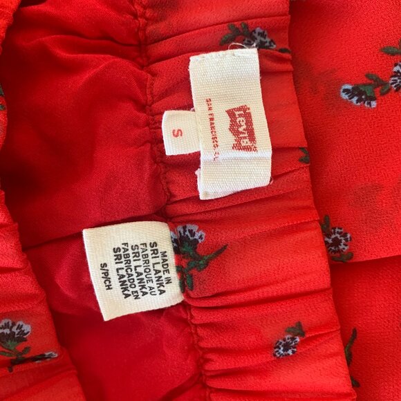 Levi's mini skirt S - red with flowers - Picture 4 of 4